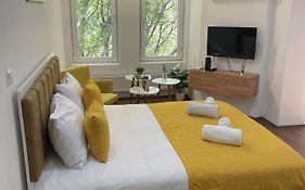 Kamche Apartment